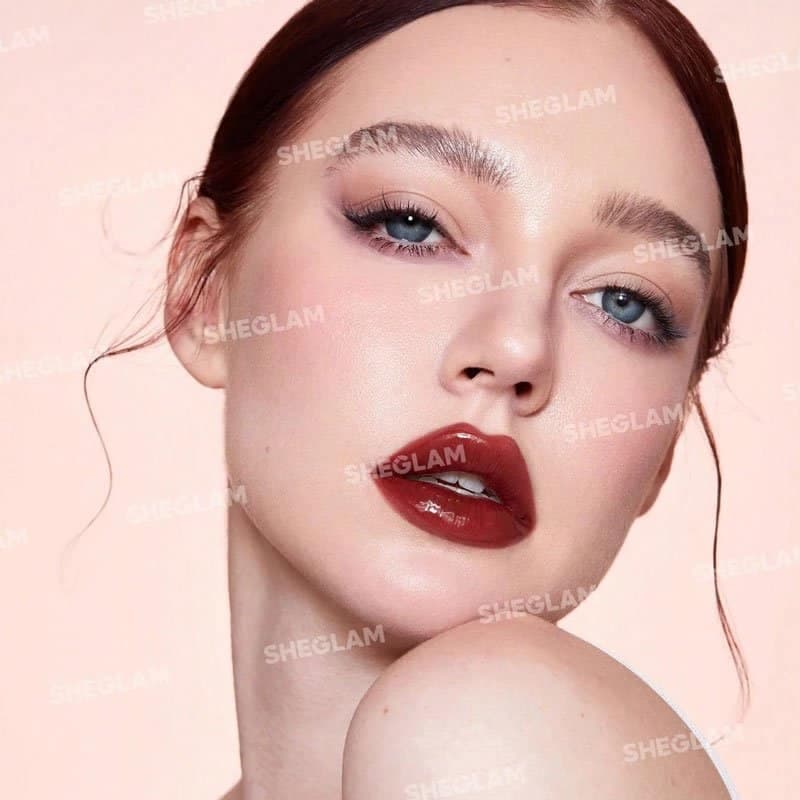 لیپ گلاس اسفنجی شیگلم SHEGLAM مدل Pout Pillow Cushion رنگ Cat Nap — تصویر ۳