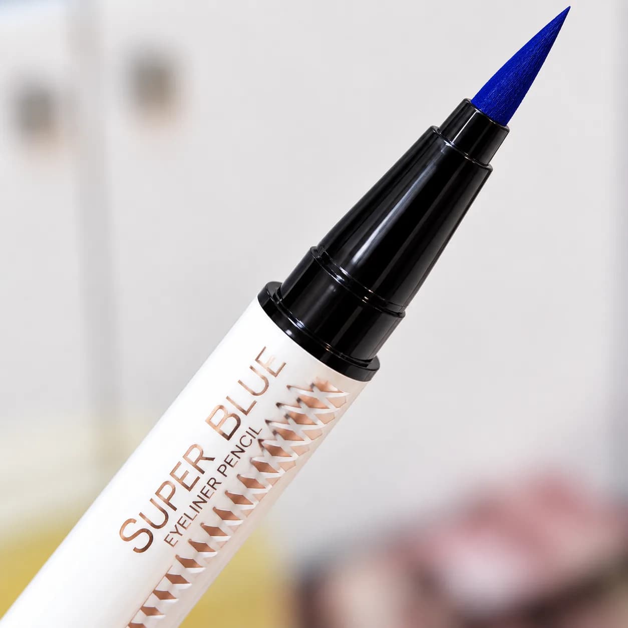خط چشم ماژیکی آبی آرت اسکین Artskin مدل Super Blue — تصویر ۴