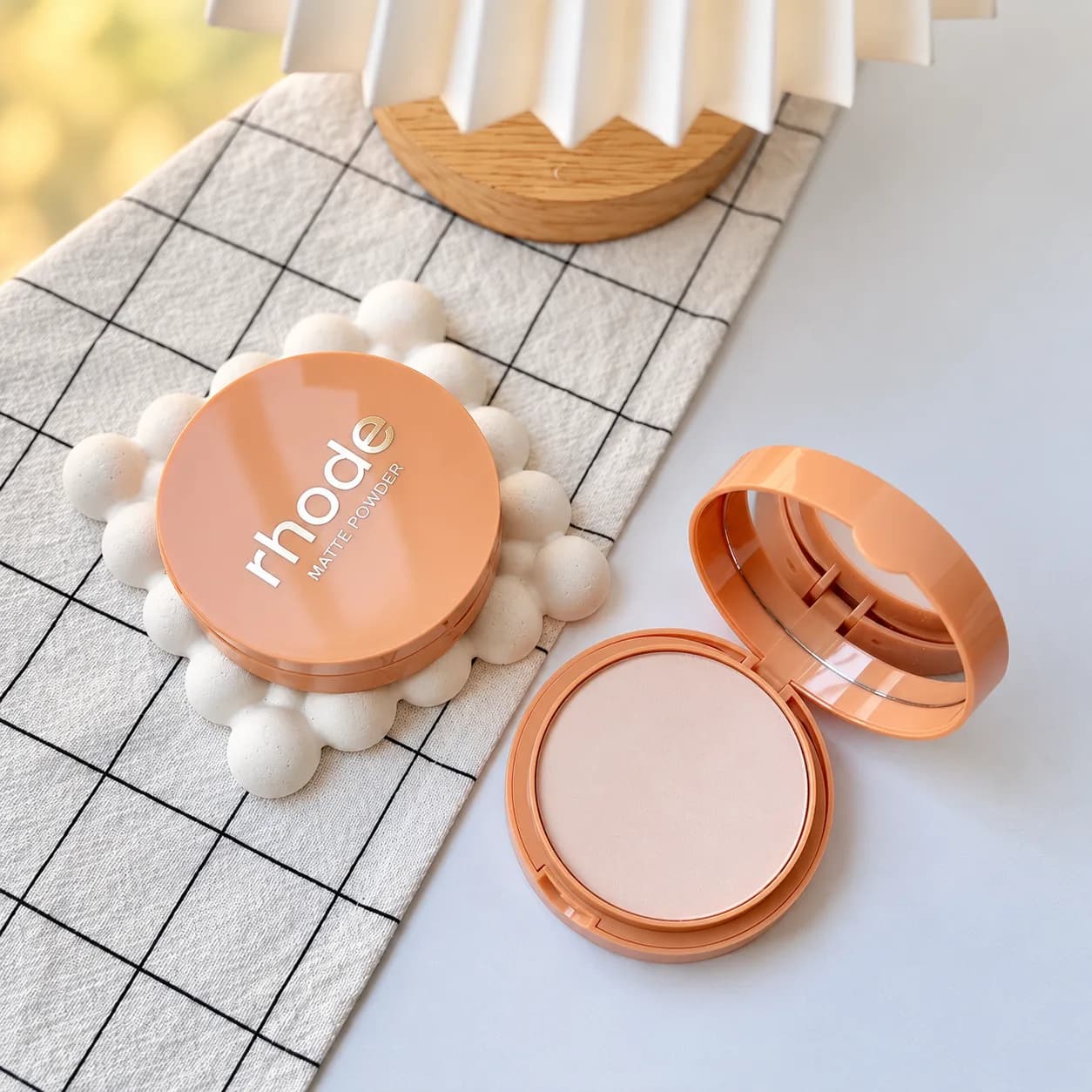 پنکک مات رود Rhode مدل Matte Powder — تصویر ۲
