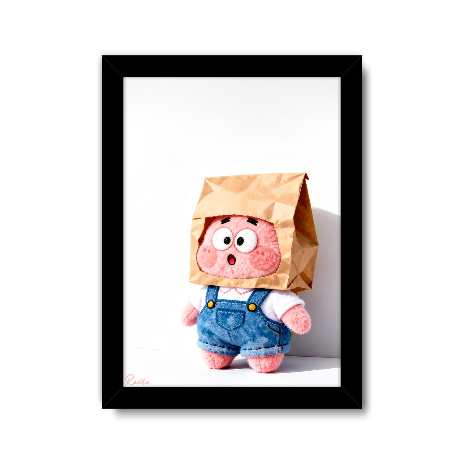تابلو تکی راویتا طرح پاتریک با پاکت کاغذی – Patrick with a Paper Bag کد 3957 — تصویر ۳
