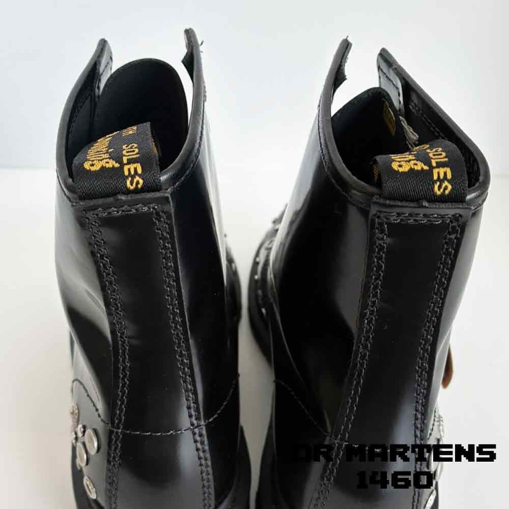 بوت دکتر مارتنز مدل 1460 زنانه پرچ دار Dr. Martens 1460 Hardware Studded Leather — تصویر ۴