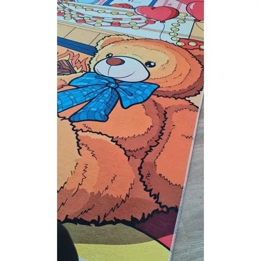 فرشینه | فرش چاپی برند حسن نیا چاپی مخمل کودک طرح خرس 150 در 225 (پس کرایه) — تصویر ۲