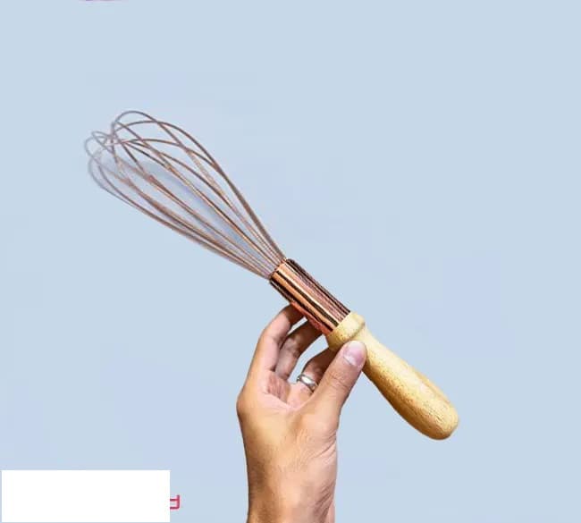 همزن دستی چوبی سر مسی کوچک