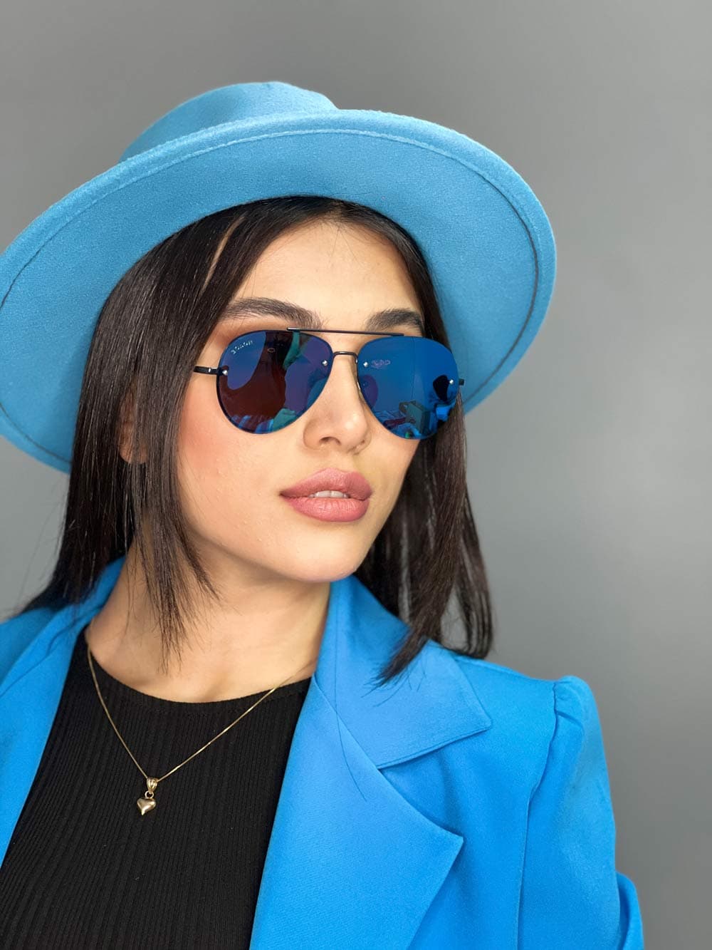 عینک آفتابی زنانه آبی خلبانی برند bolon یووی400 — تصویر ۳