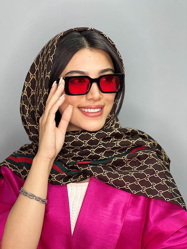 عینک آفتابی اورجینال زنانه قرمز برند پرادا مستطیلی یووی400 — تصویر ۴