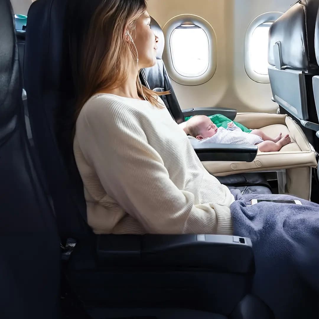 تشک بادی نوزاد گرین لاین Inflatable Toddler Travel Bed | همراه پمپ شارژی مبلمان فرنا مدل 1141998 — تصویر ۲