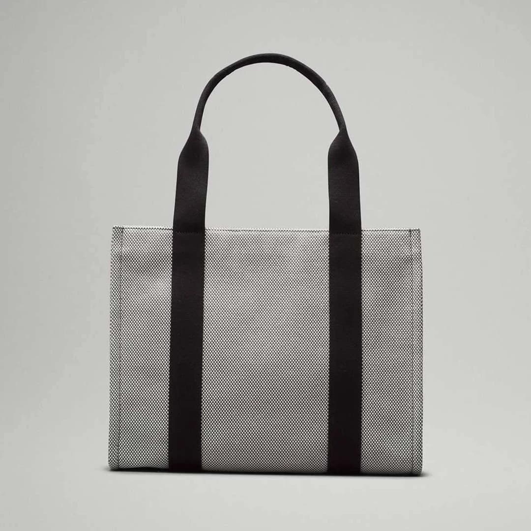 توت بگ لولولمون Two Tone Canvas Tote 10L — تصویر ۳