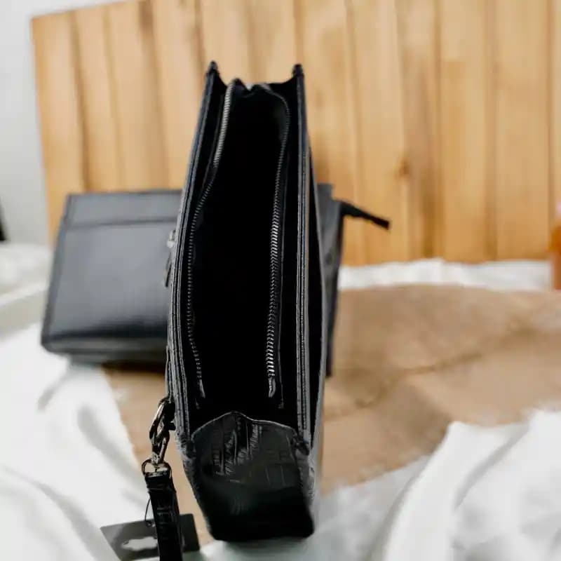 کیف پاسپورتی دستی لیزارد مونت 175-133 — تصویر ۳