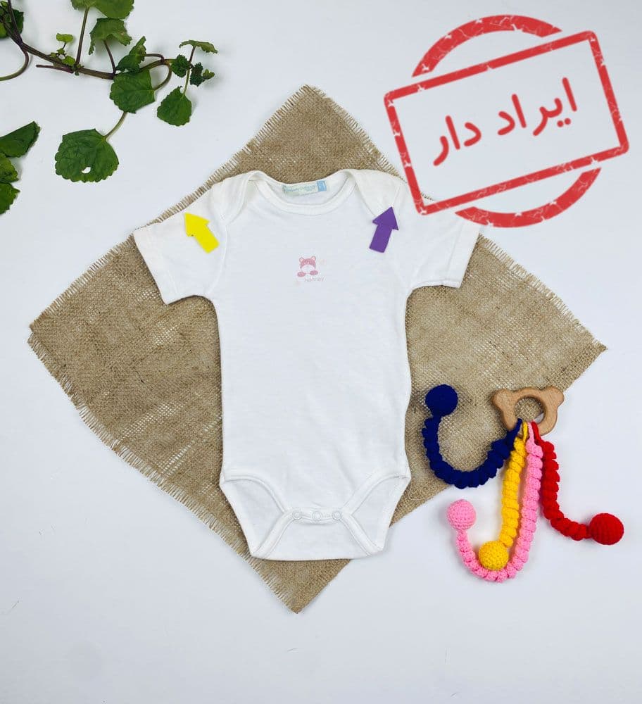ایراد دار _ بادی نوزادی آستین کوتاه طرح خرس خوابالو بادی بدون دکمه یقه گرد سفید رنگ – 6 تا 9 ماه