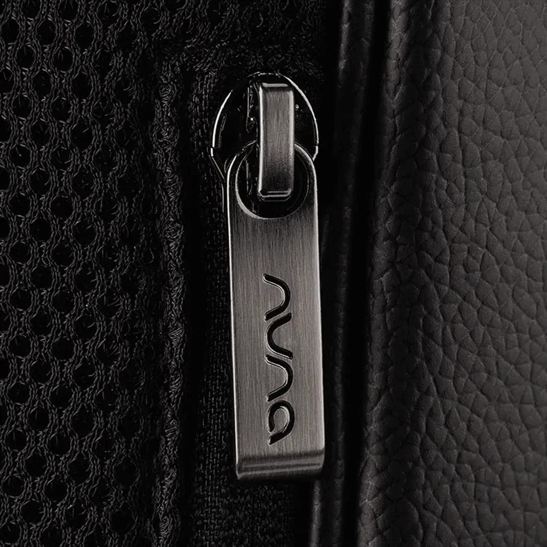 ساک لوازم نونا مشکی essential bag collection caviar — تصویر ۲