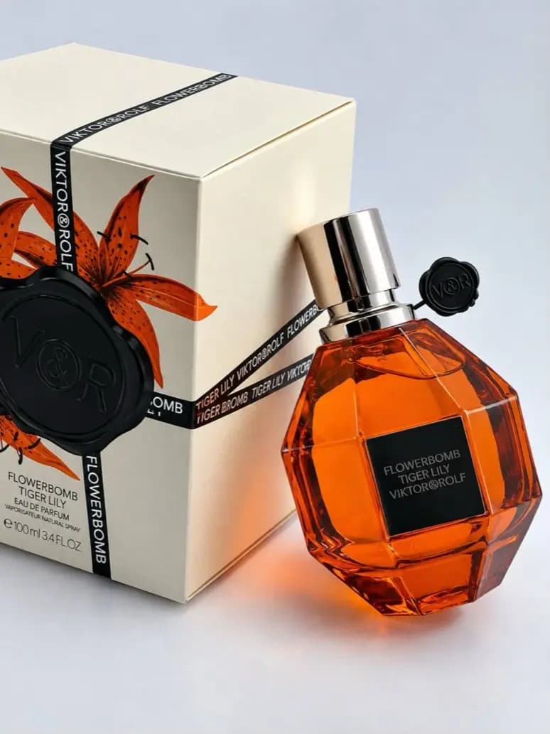 عطر ویکتور اند رولف فلاوربمب|Viktor & Rolf Flowerbomb