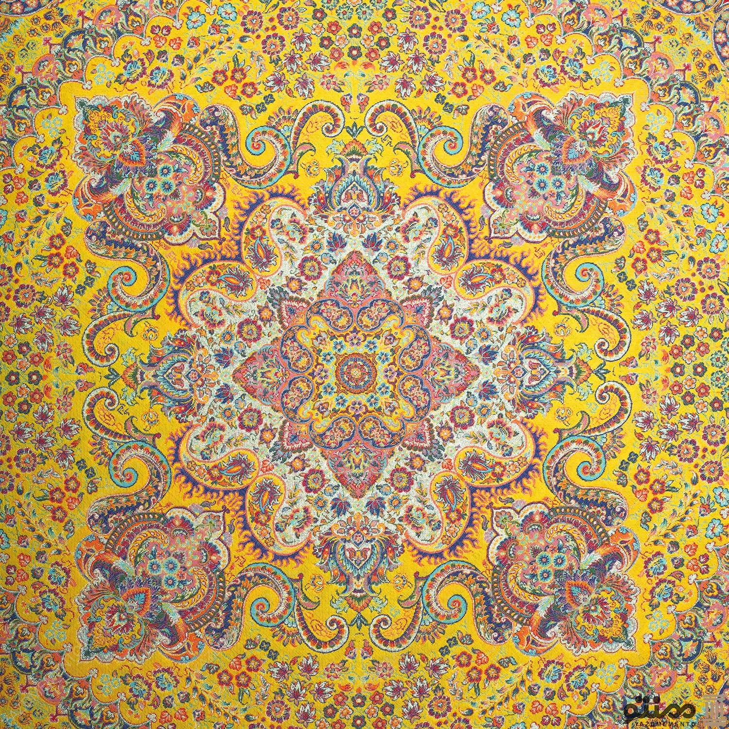 رومیزی ترمه مربع طرح خیام رنگ زرد — تصویر ۲