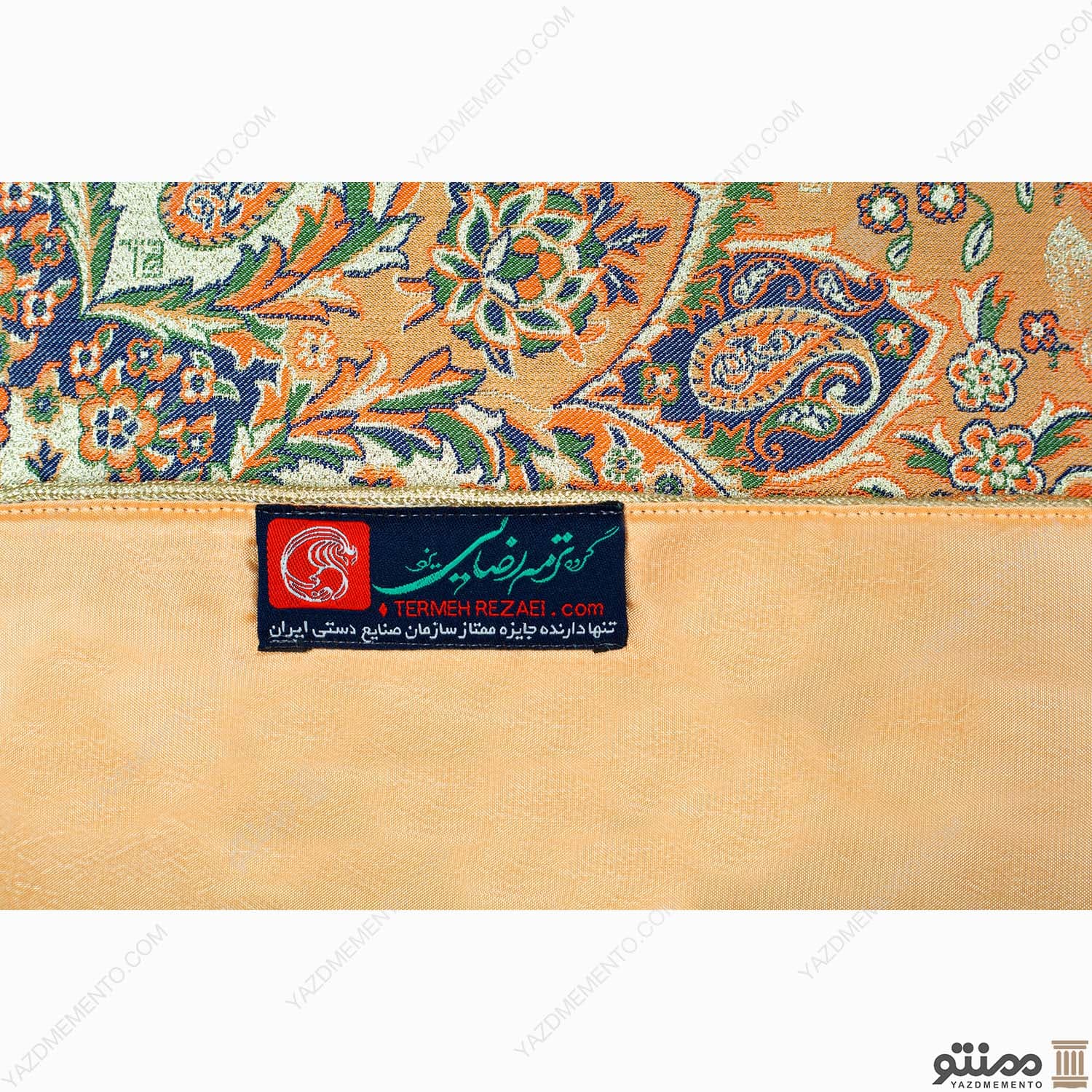 رومیزی ترمه مربع طرح گلدیس رنگ کرم — تصویر ۵
