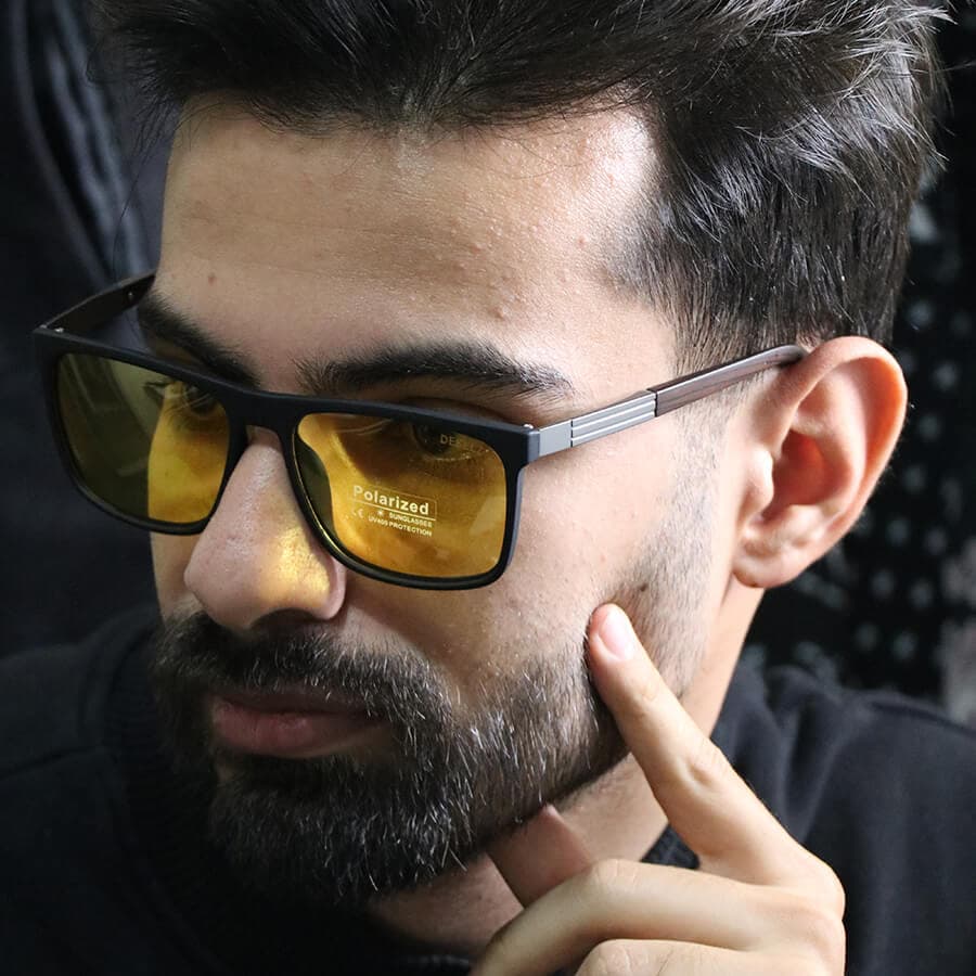 عینک شب دیزل با فریم مربعی، مشکی مات، دسته چوبی، رنگ قهوه‌ای و لنز پلاریزه و زرد رنگ مدل P5303 — تصویر ۲