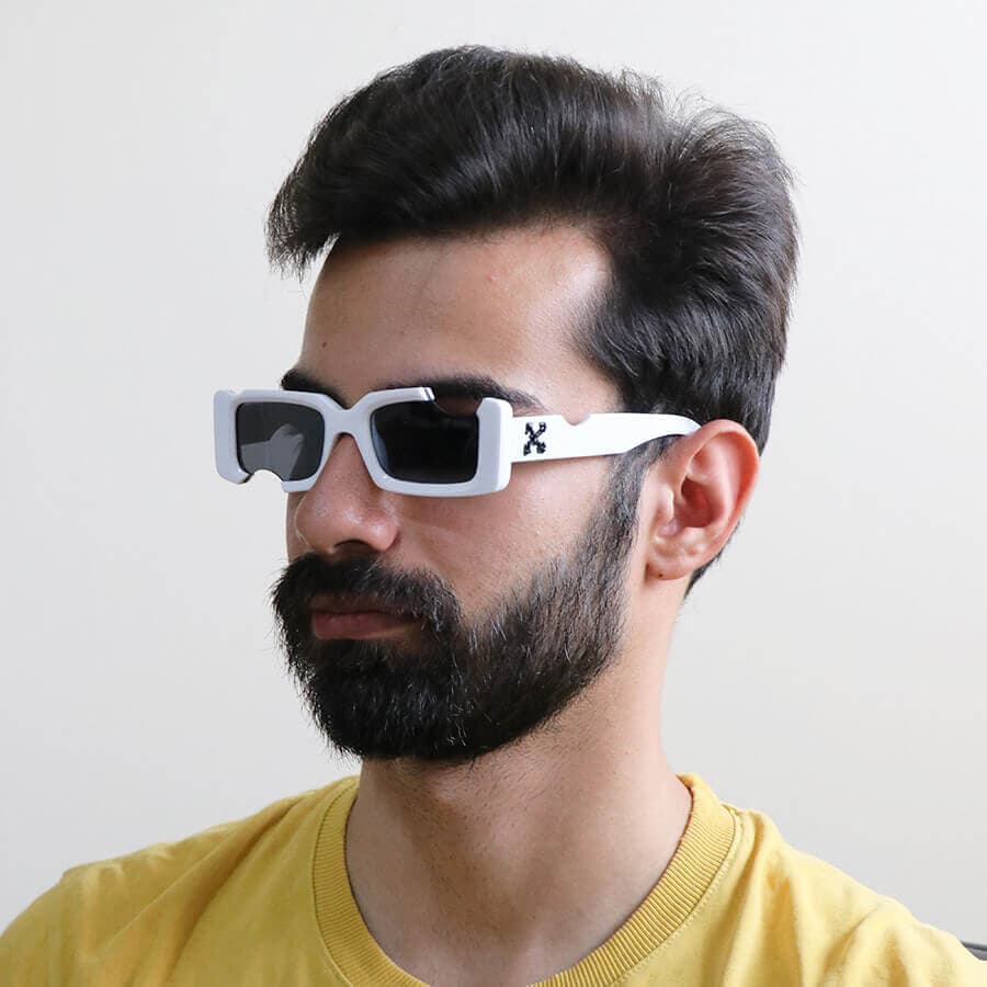 عینک آفتابی اف وایت با فریم آبی رنگ و شفاف و فانتزی طرح گاز زده مدل 22030 — تصویر ۲