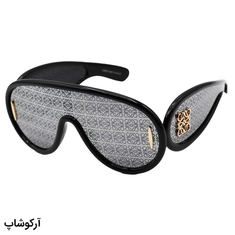 عینک آفتابی فانتزی با فریم مشکی رنگ، لنز آینه ای، نقره ای رنگ و دسته پهن LOEWE مدل 0239