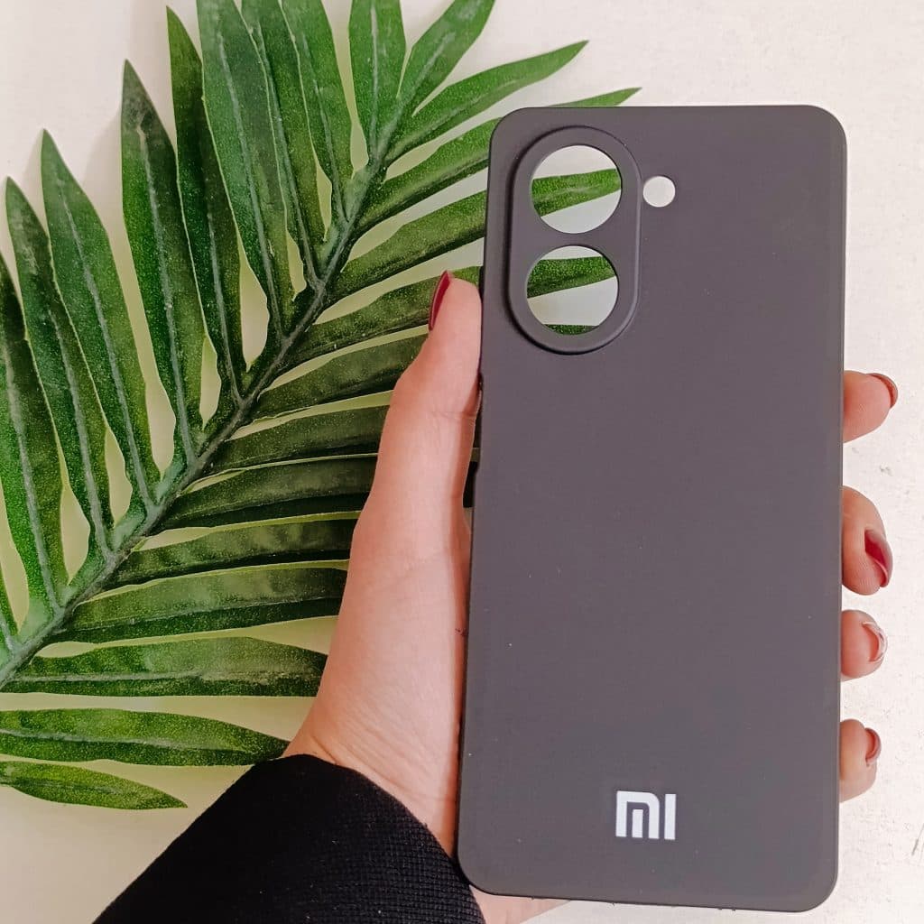گارد گوشی Redmi A5 مدل سیلیکونی و دارای روکش داخلی رنگ مشکی قاب و کاور محافظ موبایل — تصویر ۲