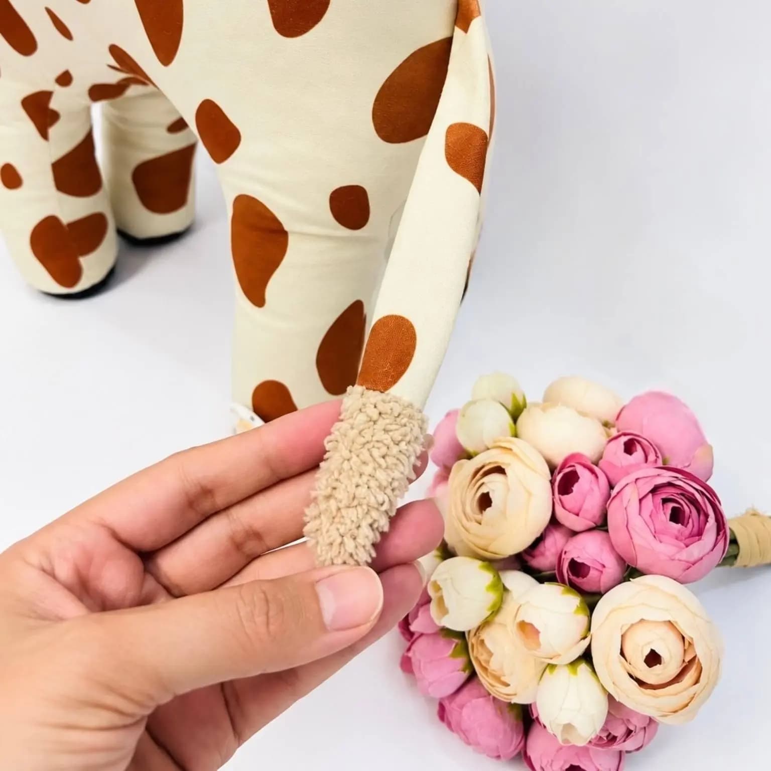 عروسک زرافه ایستاده کد 943 — تصویر ۳
