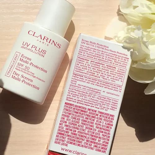 ضد آفتاب یو وی پلاس رنگی SPF50 کلارنس کد 1746 — تصویر ۴