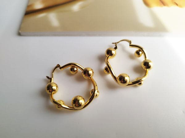 گوشواره حلقه ای طلایی استیل شیک — تصویر ۳