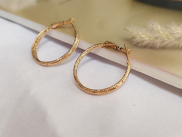 گوشواره حلقه ای بزرگ طرح دار ژوپینگ — تصویر ۴