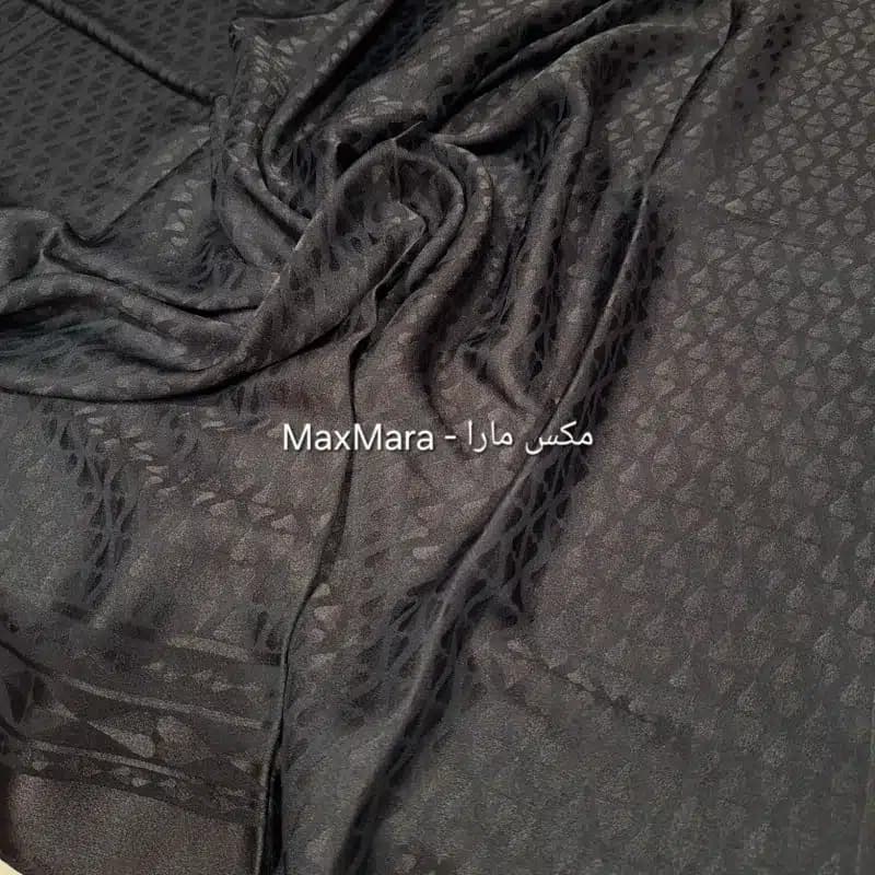روسری ابریشم دور دست دوز ایتالیایی کد 2002 – قهوه ای سوخته، قواره 90 — تصویر ۷