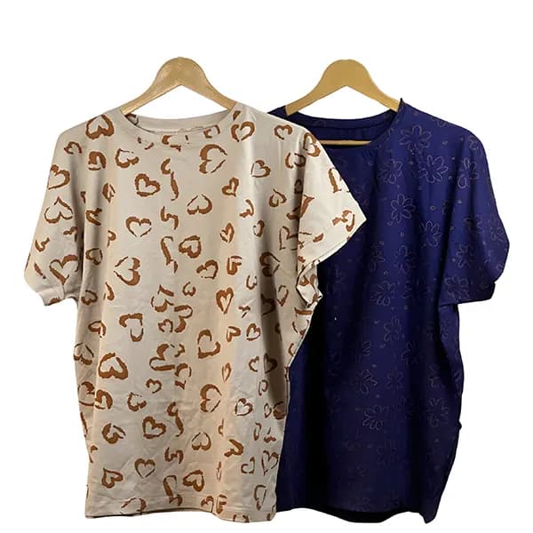 تیشرت زنانه طرح گلدار — تصویر ۳