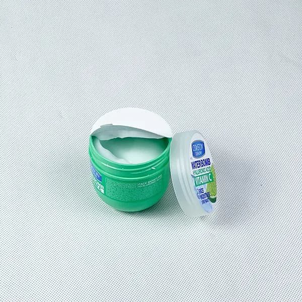 کرم کاسه ای آبرسان واتر بمب ویتامین C کامان — تصویر ۳