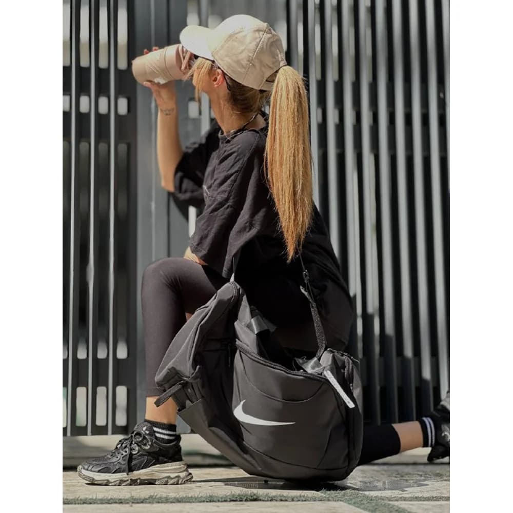 ساک ورزشی چندکاره Nike مدل 50 — تصویر ۴