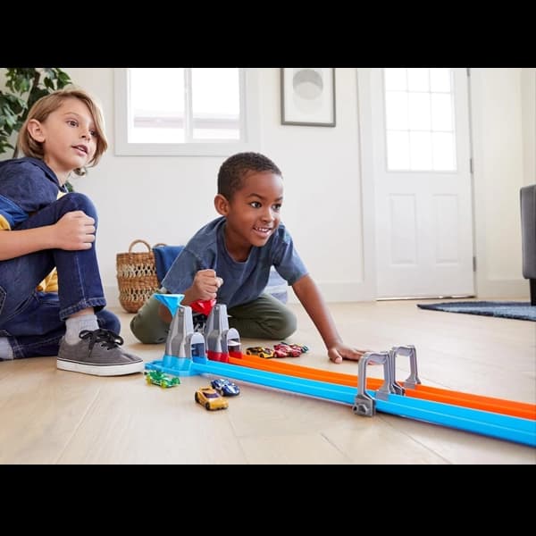 پیست هات ویلز مدل Double Loop Dash — تصویر ۳