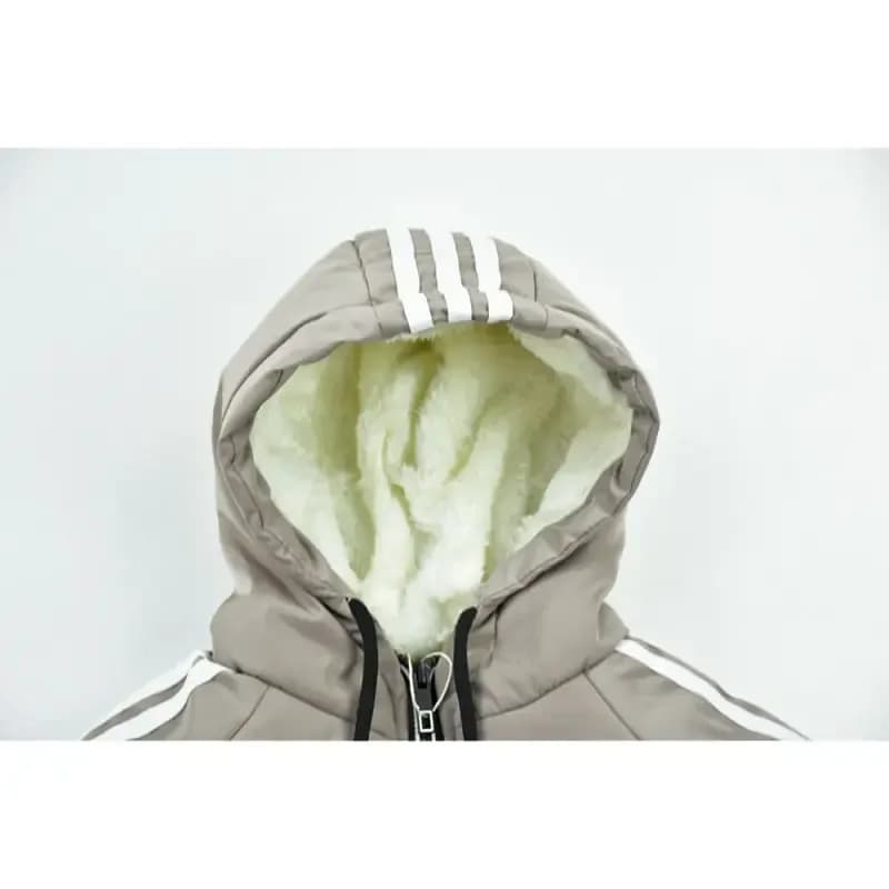 کاپشن پسرانه ADIDAS شمعی رنگ خاکی مناسب پاییز و زمستان — تصویر ۶
