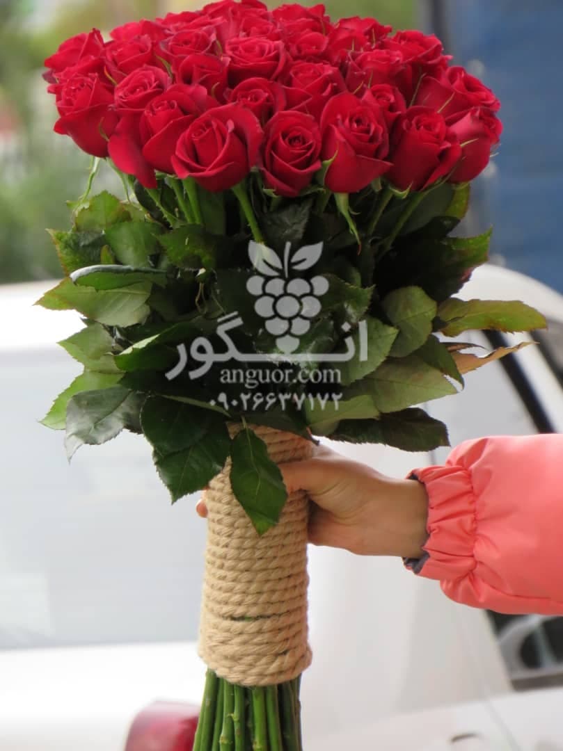 دسته گل رز قرمز 40 شاخه ممتاز (رز هلندی) — تصویر ۴