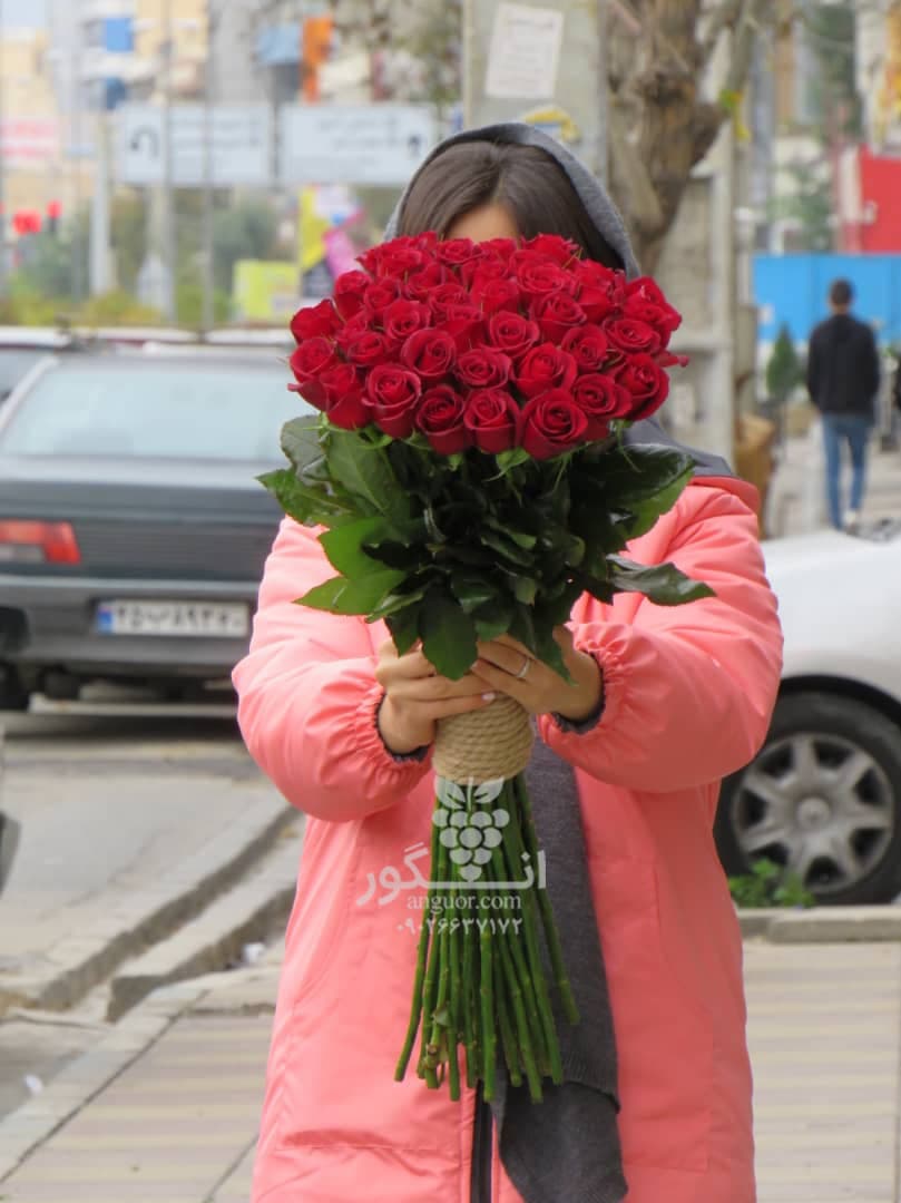دسته گل رز قرمز 40 شاخه ممتاز (رز هلندی) — تصویر ۲