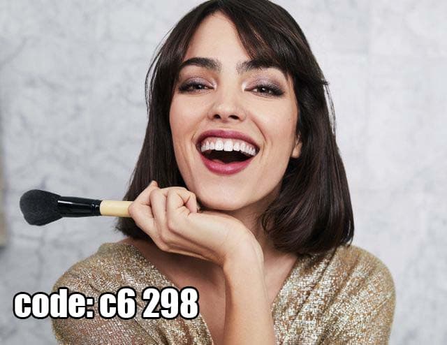 پوستر دیواری پرتره هنری زیبایی | طرح فشن و میکاپ مدرن لوکس