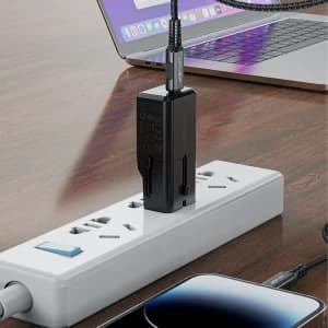شارژر دیواری و مبدل برق ایس فست مدل Z7 توان 30 وات — تصویر ۶