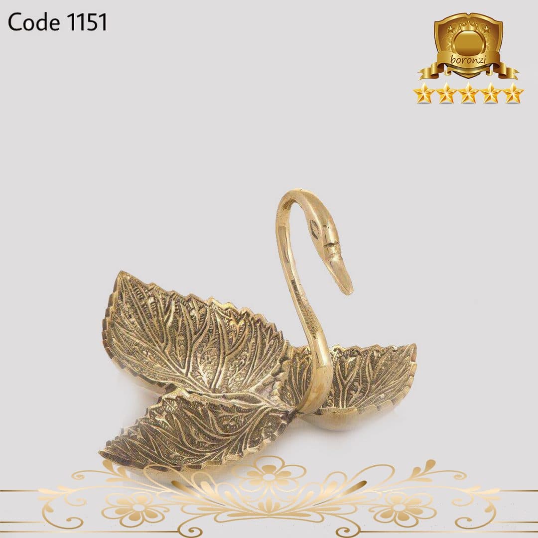 شکلات خوری قو برنجی کد ۱۱۵۱