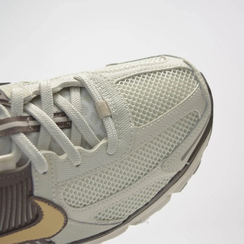 کتونی Nike مدل Zoom Vomero 5 – HM9657-001 — تصویر ۴