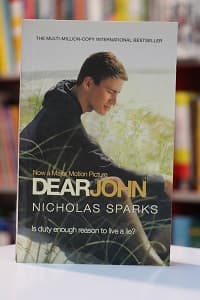 Dear John اثر Nicholas Sparks