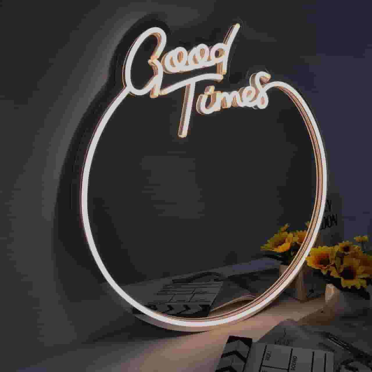 آینه نئونی طرح “Good Times”
