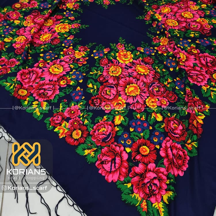 چارقد طرح گل درشت سرمه‌ای — تصویر ۳