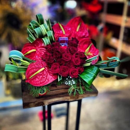 ارسال فوری گل برای آزمایشگاه بیمارستان پارسا تهران 6431