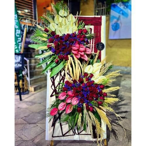 تاج گل رز برای تبریک افتتاحیه 6378