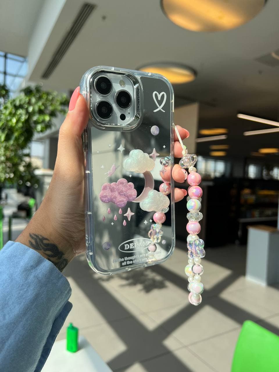 قاب آیفون ابر 3D آینه ای همراه با بند مرواریدی — تصویر ۲