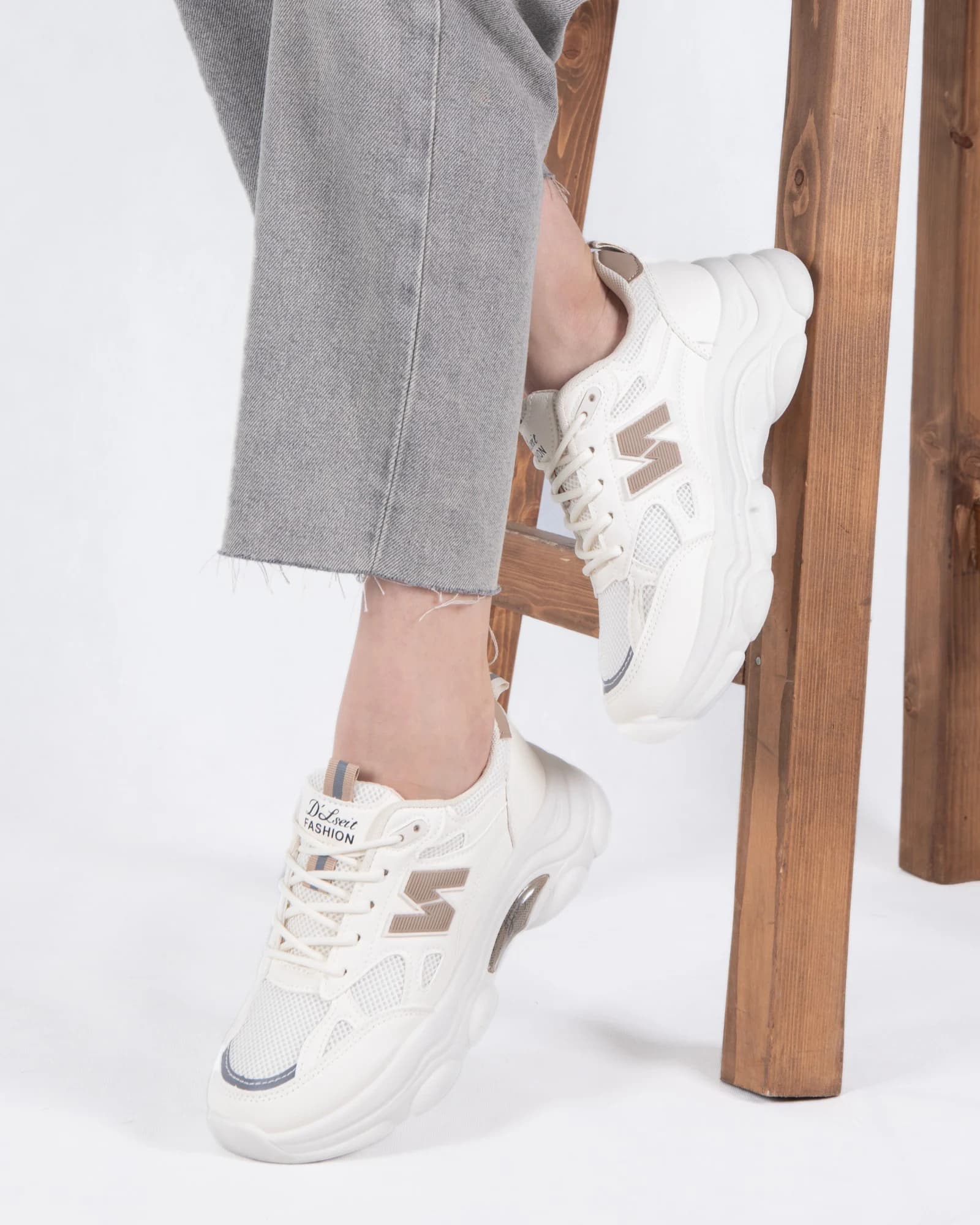 کتونی زنونه وارداتی NEW BALANCE/SAIL/3310