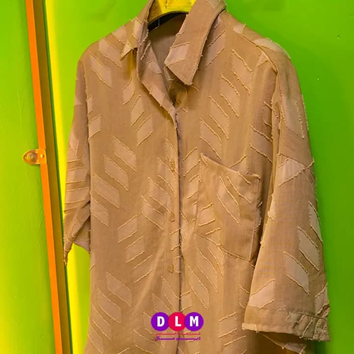 شومیز نخی زنانه طرح برجسته آستین سه‌ربع | فری سایز کرم و نسکافه‌ای — تصویر ۶