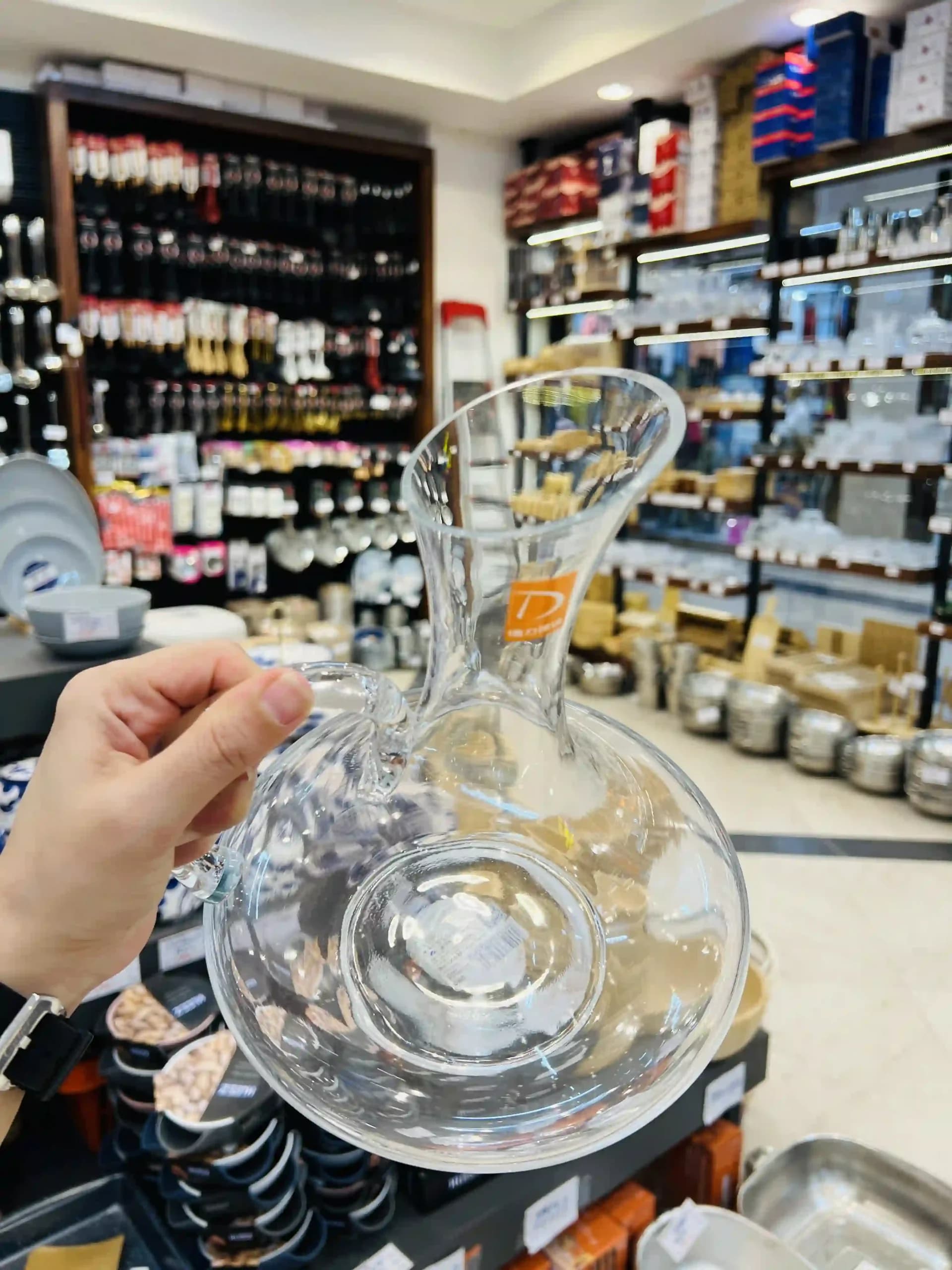 تنگ بلور دلی (Deli) مدل TX2215B با ظرفیت ۱۹۰۰ میلی‌لیتر — تصویر ۲