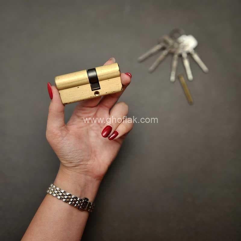 سیلندر درب چوبی و ضد سرقت آپارتمان 7 سانتی متر مبینس کلید چهار پر — تصویر ۳