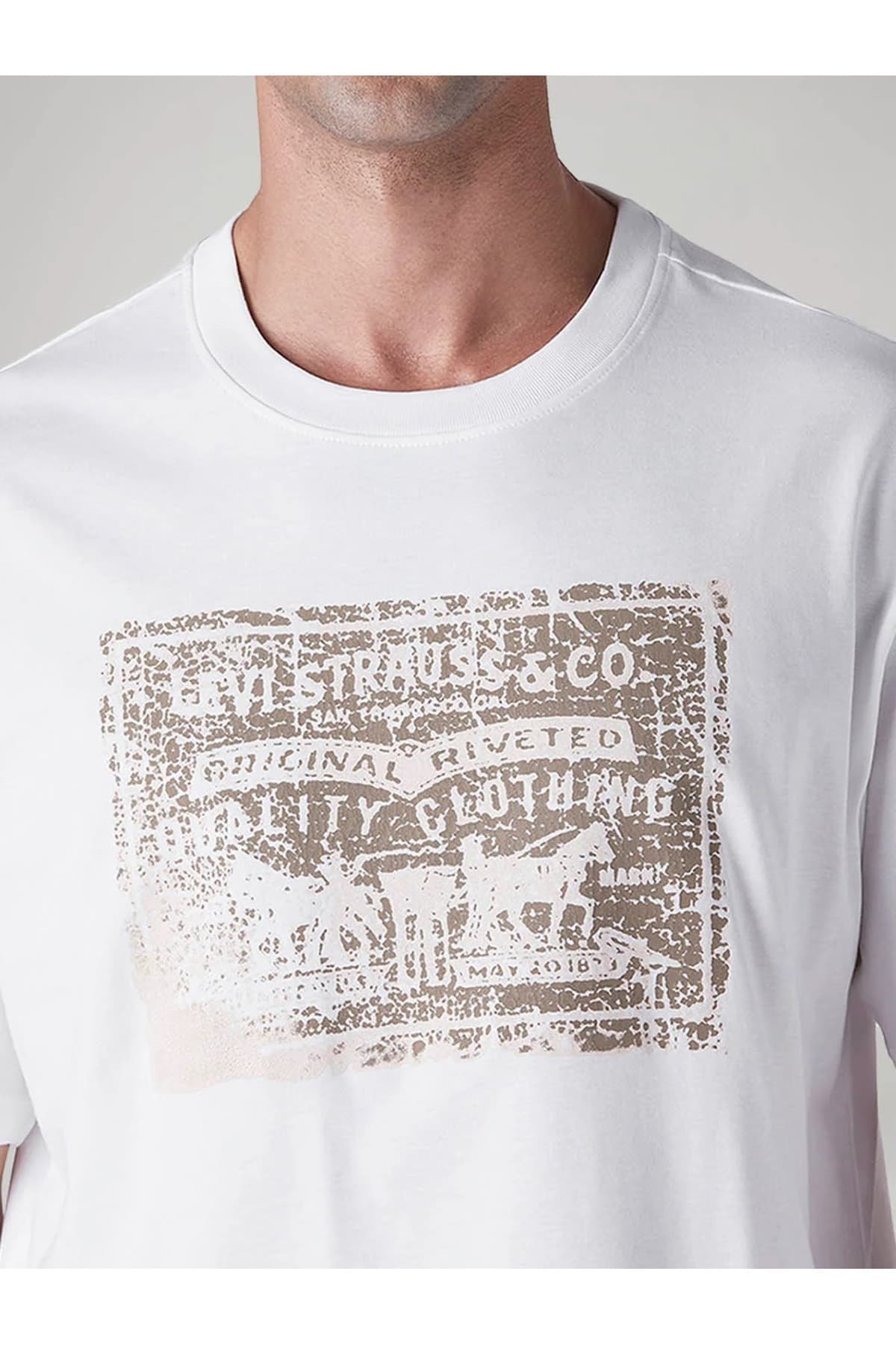 تی شرت لیوایز مردانه 100% پنبه سفید Menswear طرح دار Relaxed/ریلکس Relaxed/ریلکس روز / شب | Levi’s 16143_2608 PK — تصویر ۵