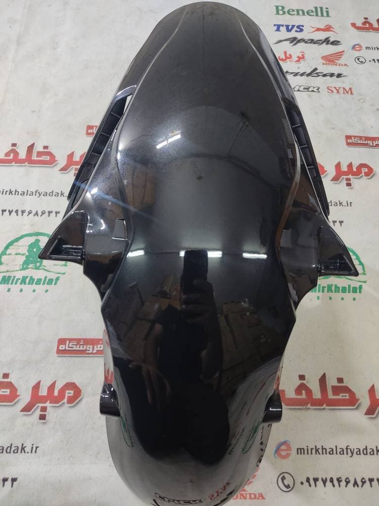 قاب (کاور فلاپ) گلگیر جلو موتور بنلی 180 و 150 جدید نیوفیس و 250 تک سیلندر نیوفیس اصلی (مشکی براق)