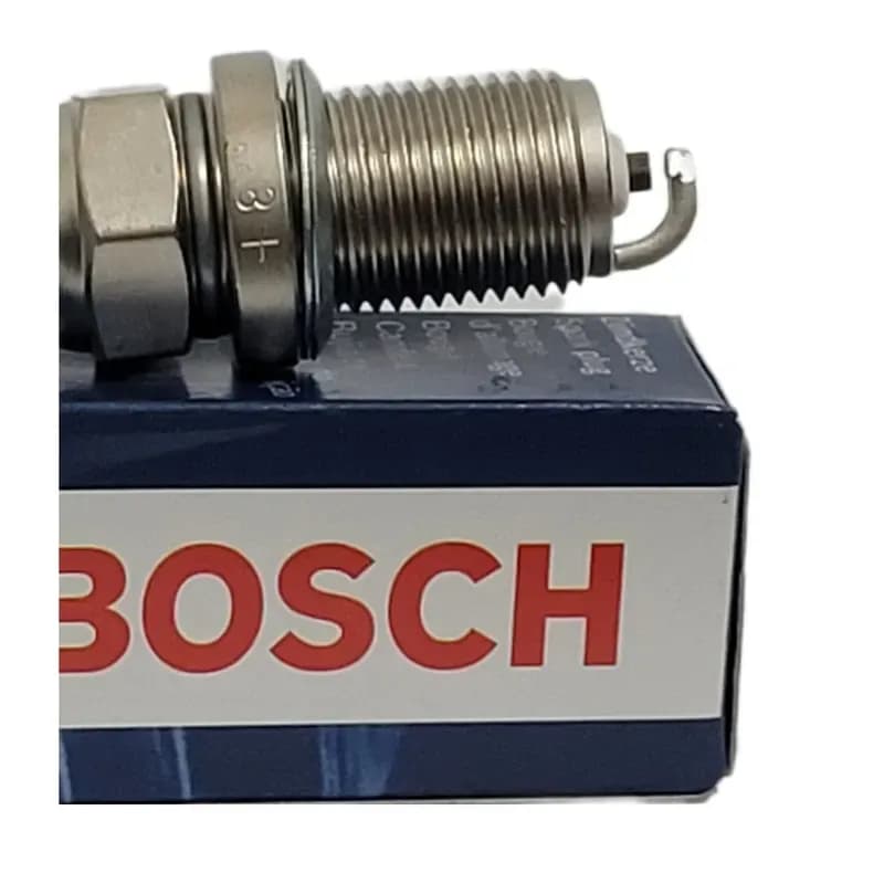 شمع پایه کوتاه تک پلاتین سمند XUP برند بوش BOSCH کد FR7DC-7955 — تصویر ۳